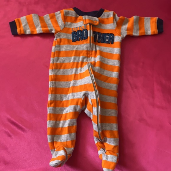Bundle of Onesies - Picture 4 of 6